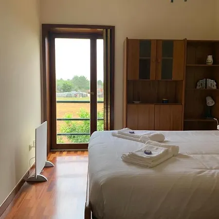 Moradia Proxima Da Do Areinho, Na Ria, E Dos Marretas