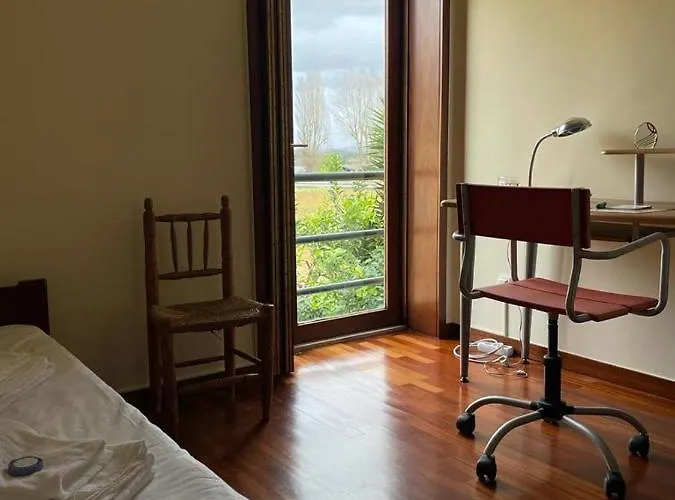 Moradia Proxima Da Do Areinho, Na Ria, E Dos Marretas