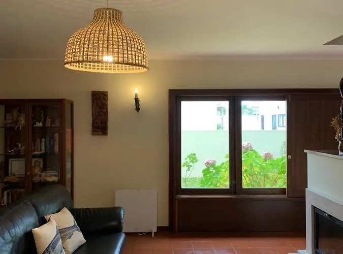 Moradia Proxima Da Do Areinho, Na Ria, E Dos Marretas * Ovar