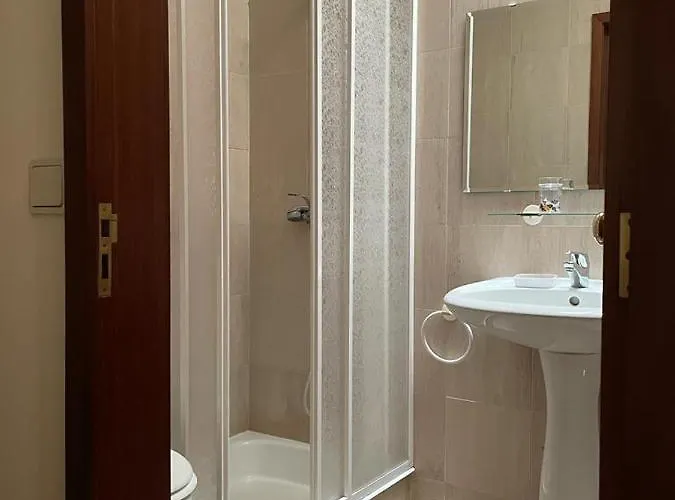 Moradia Proxima Da Do Areinho, Na Ria, E Dos Marretas Ovar