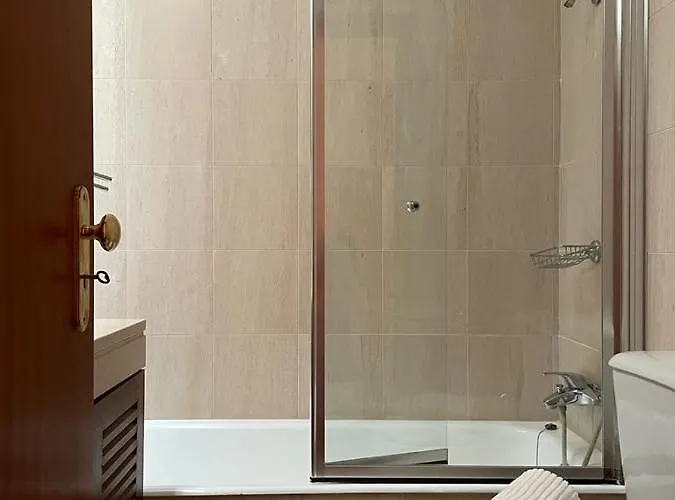 Moradia Proxima Da Do Areinho, Na Ria, E Dos Marretas Ovar